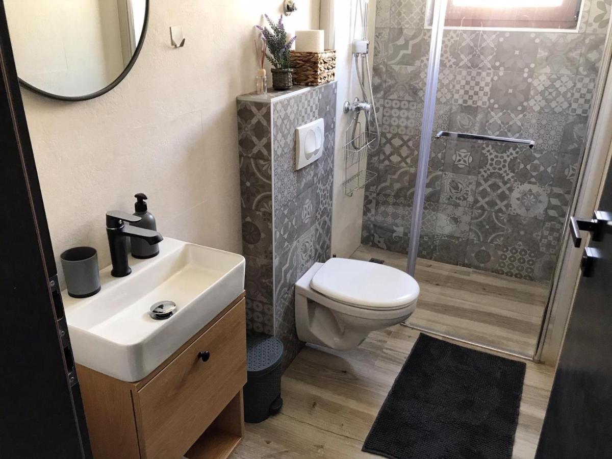 Apartmani Rina Donja Jagodnja Екстериор снимка
